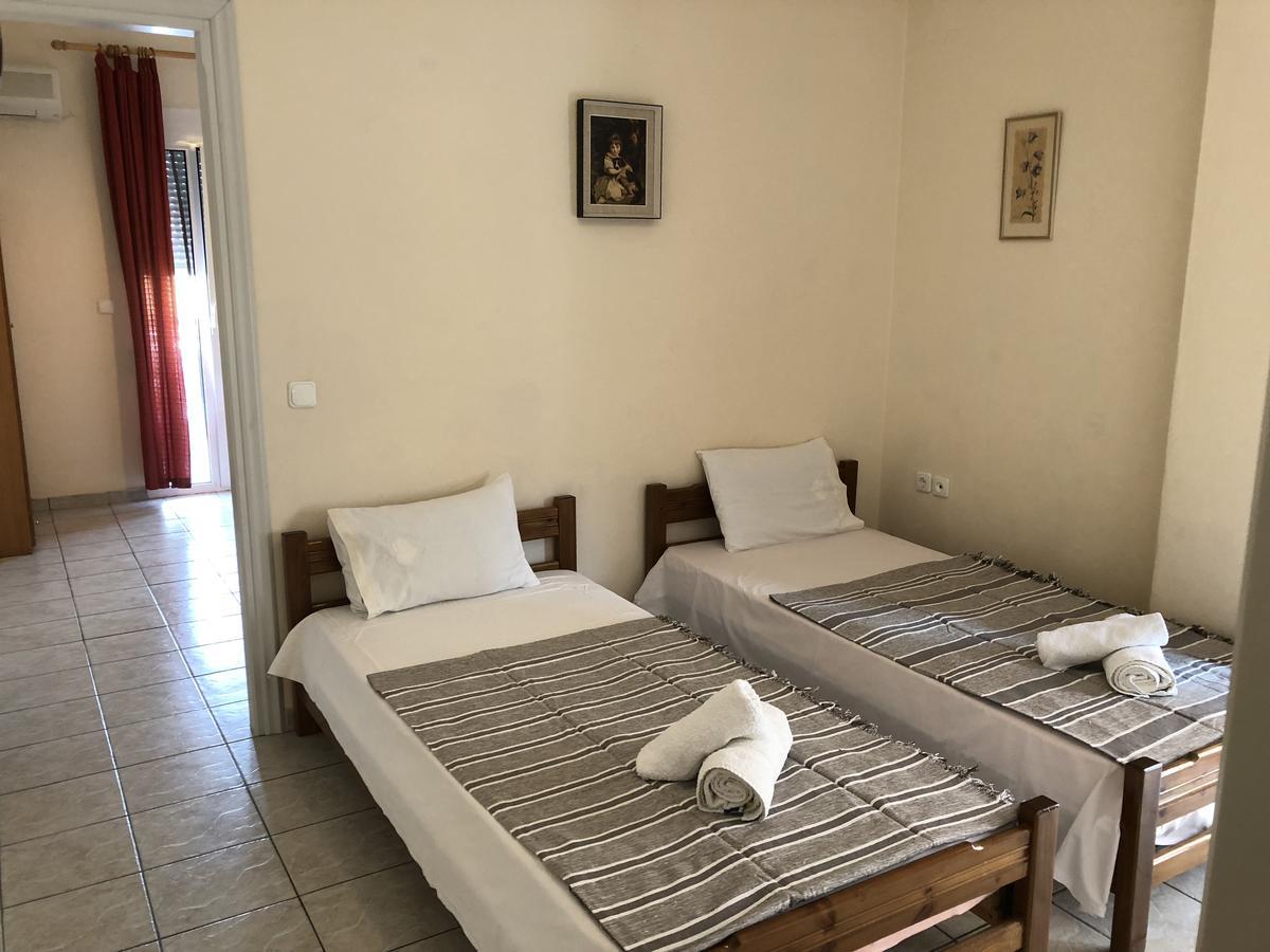 Rooms Lazos Olympiakí Aktí Exterior foto