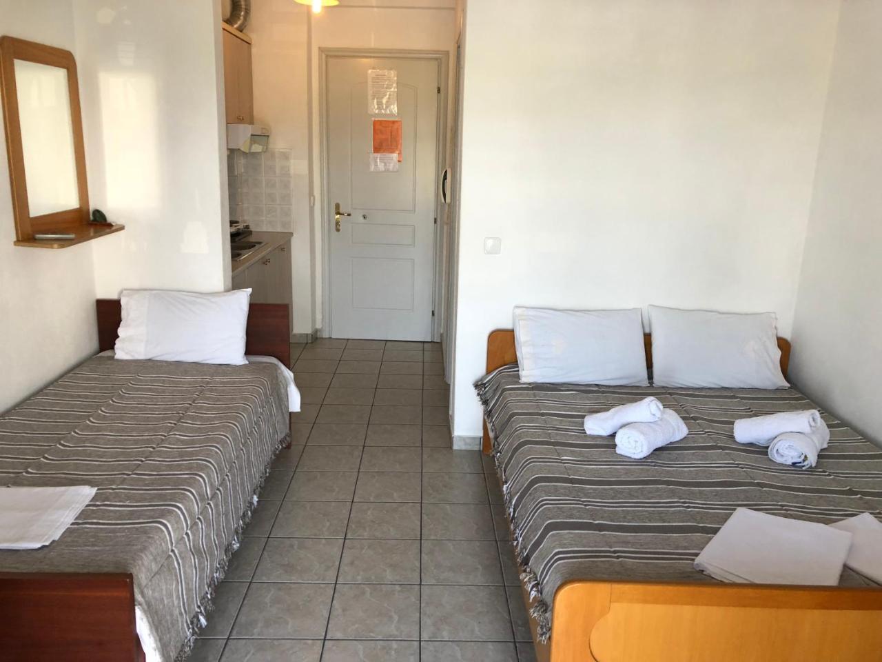 Rooms Lazos Olympiakí Aktí Exterior foto