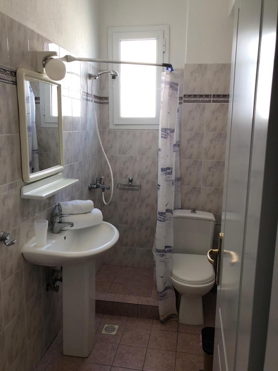 Rooms Lazos Olympiakí Aktí Exterior foto