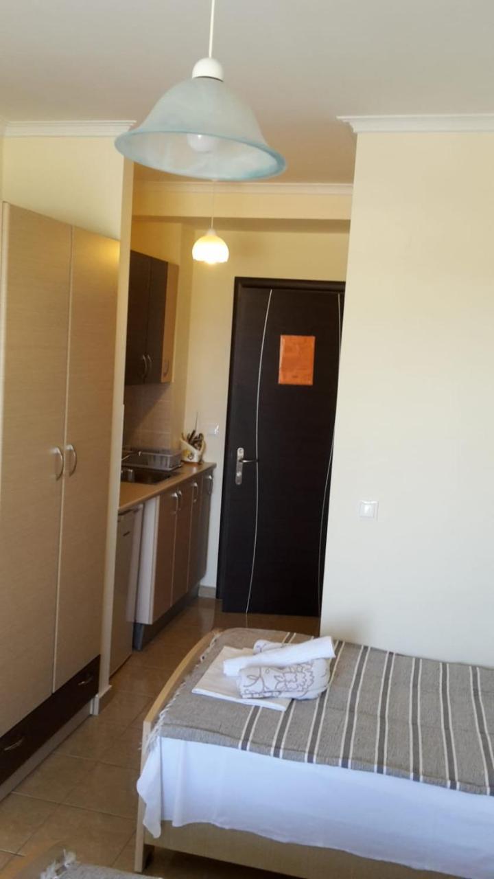 Rooms Lazos Olympiakí Aktí Exterior foto